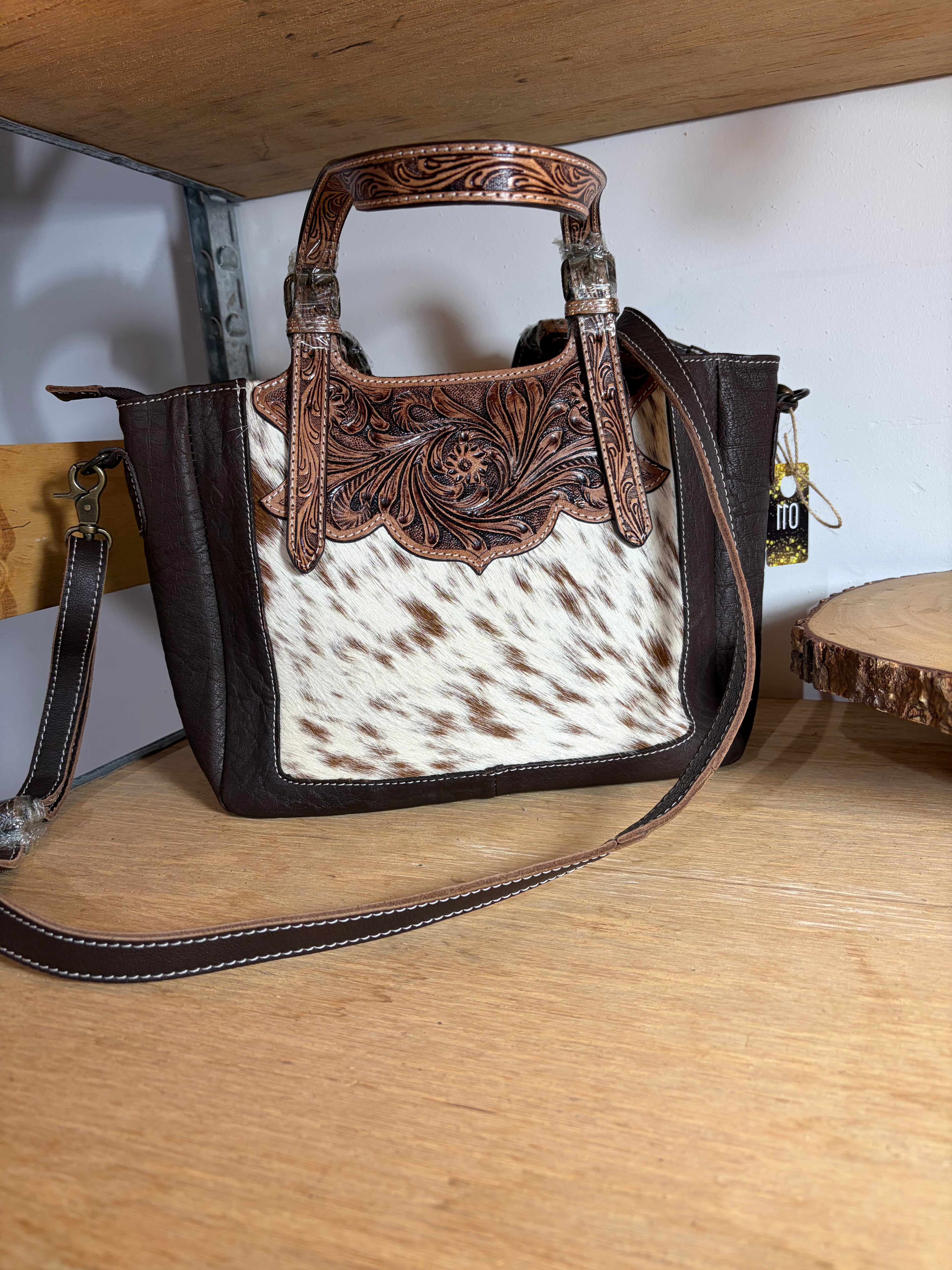 Medium Shoulder Bag Item#011